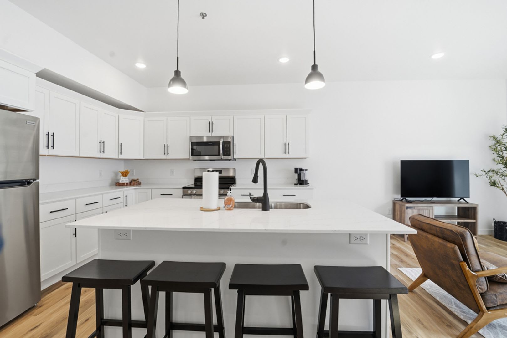 Twin Oaks Apartments – photo 2