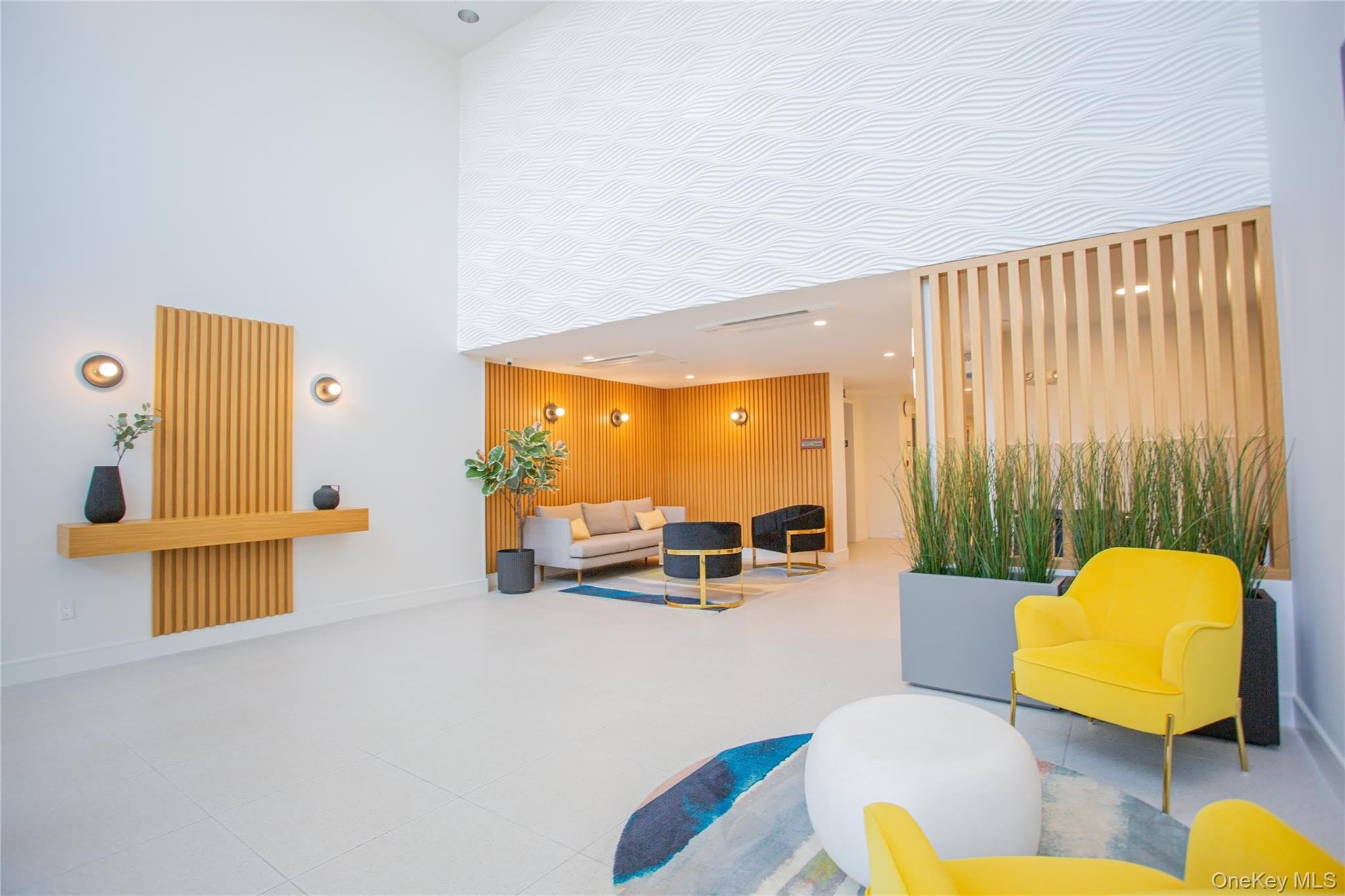 230 W Broadway – photo 4
