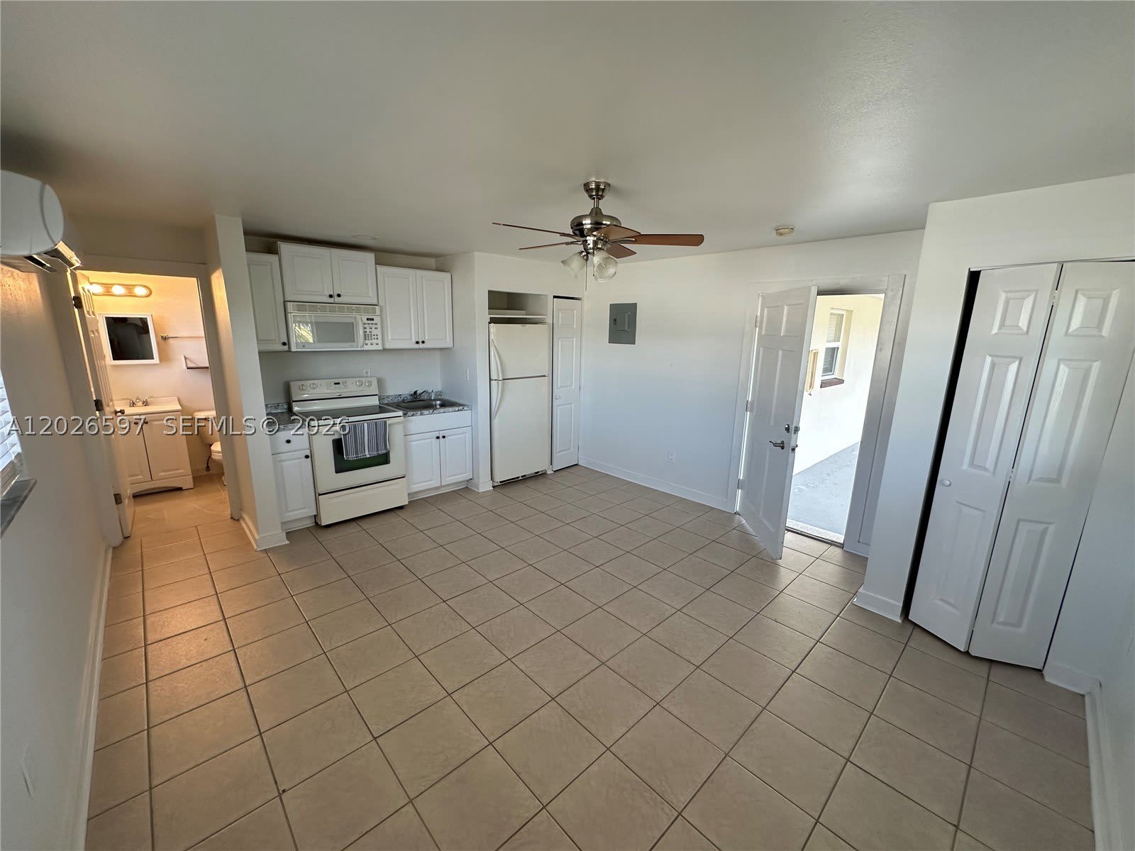 318 Tarpon Dr – photo 2