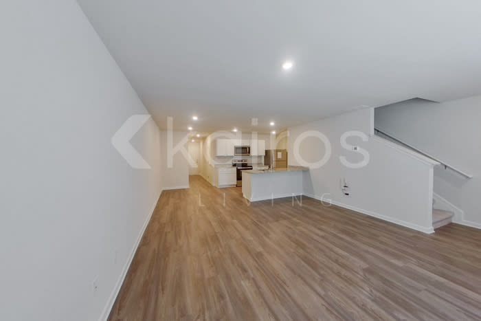 325 Ironwood Court – photo 2