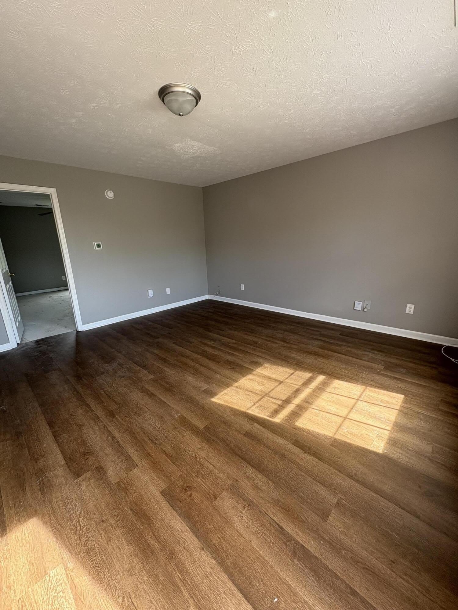 332 E Oak Street – photo 5