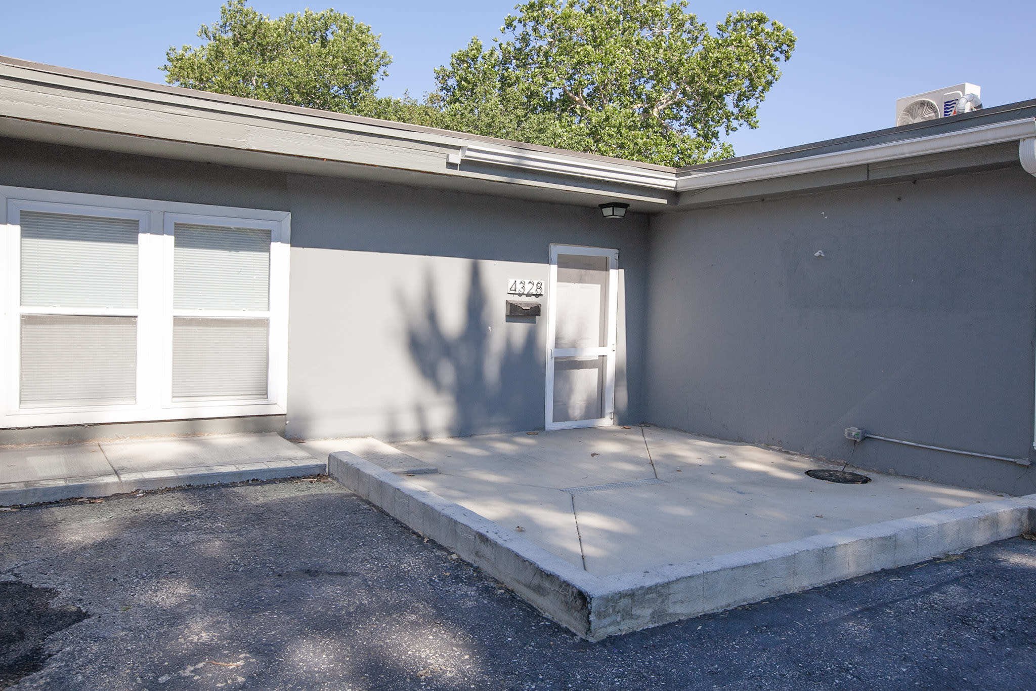 4328 State Line Road – photo 1