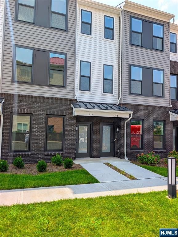 200 Balsam Street – photo 1