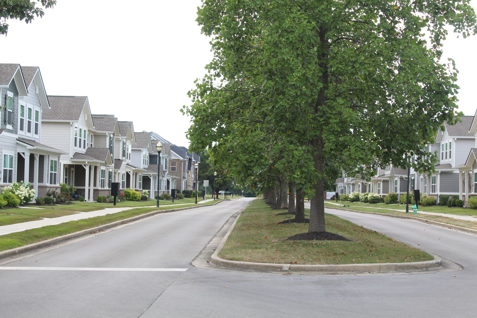 Coming Soon! Beautiful 3 BR Condo in a Great Avon Community! – photo 3