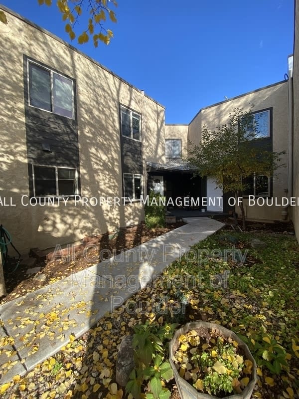 2982 Shady Hollow West – photo 4