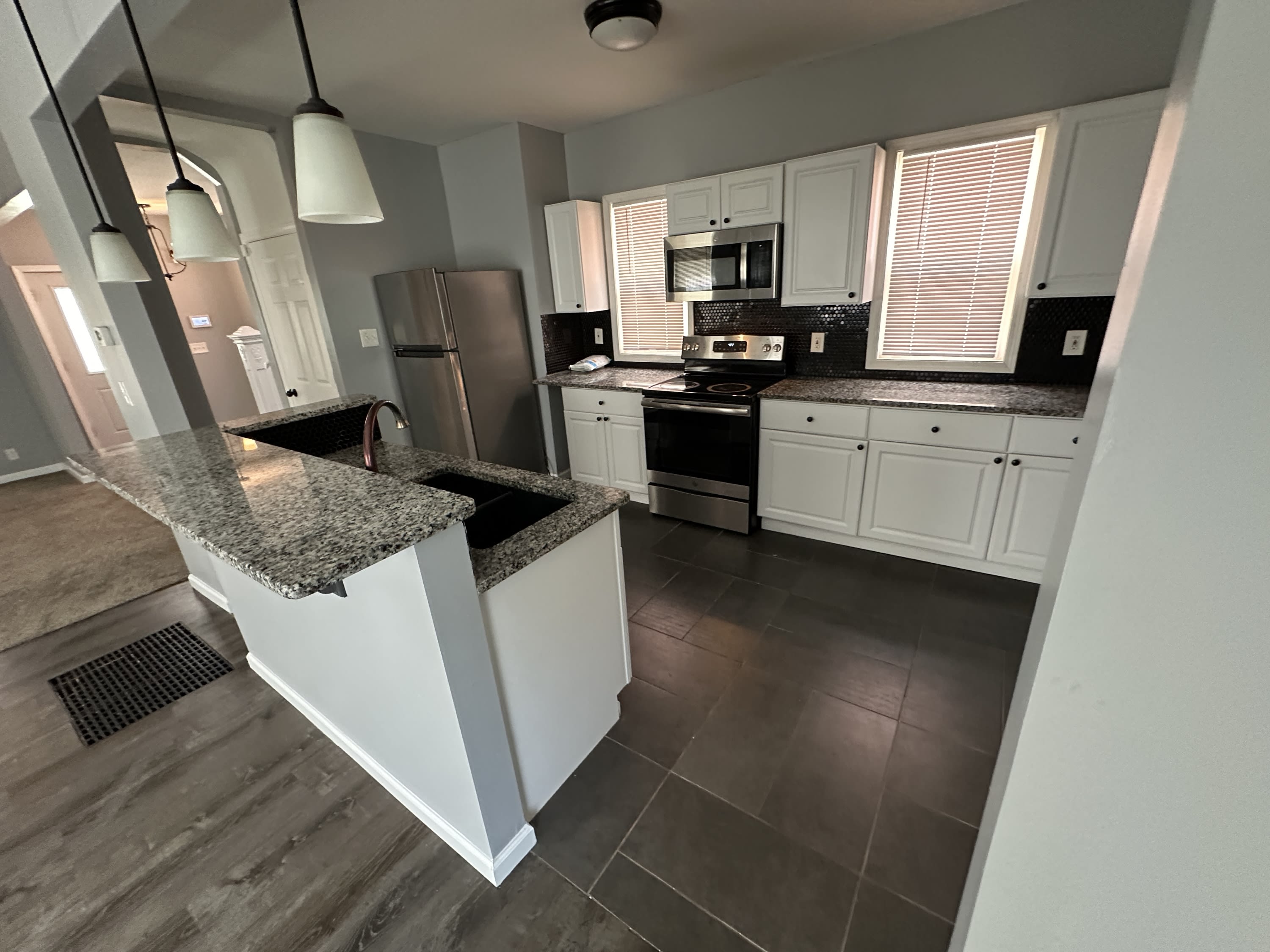 2805 Park Avenue – photo 3