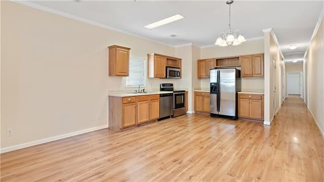 1670 ORLEANS Street – photo 2