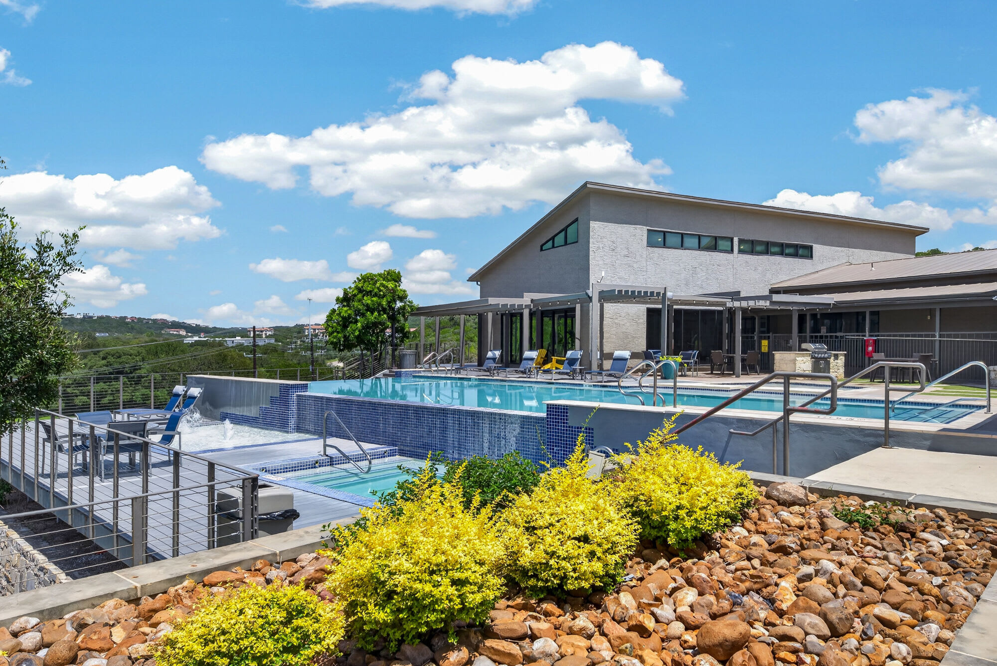 The View at Crownridge – photo 1