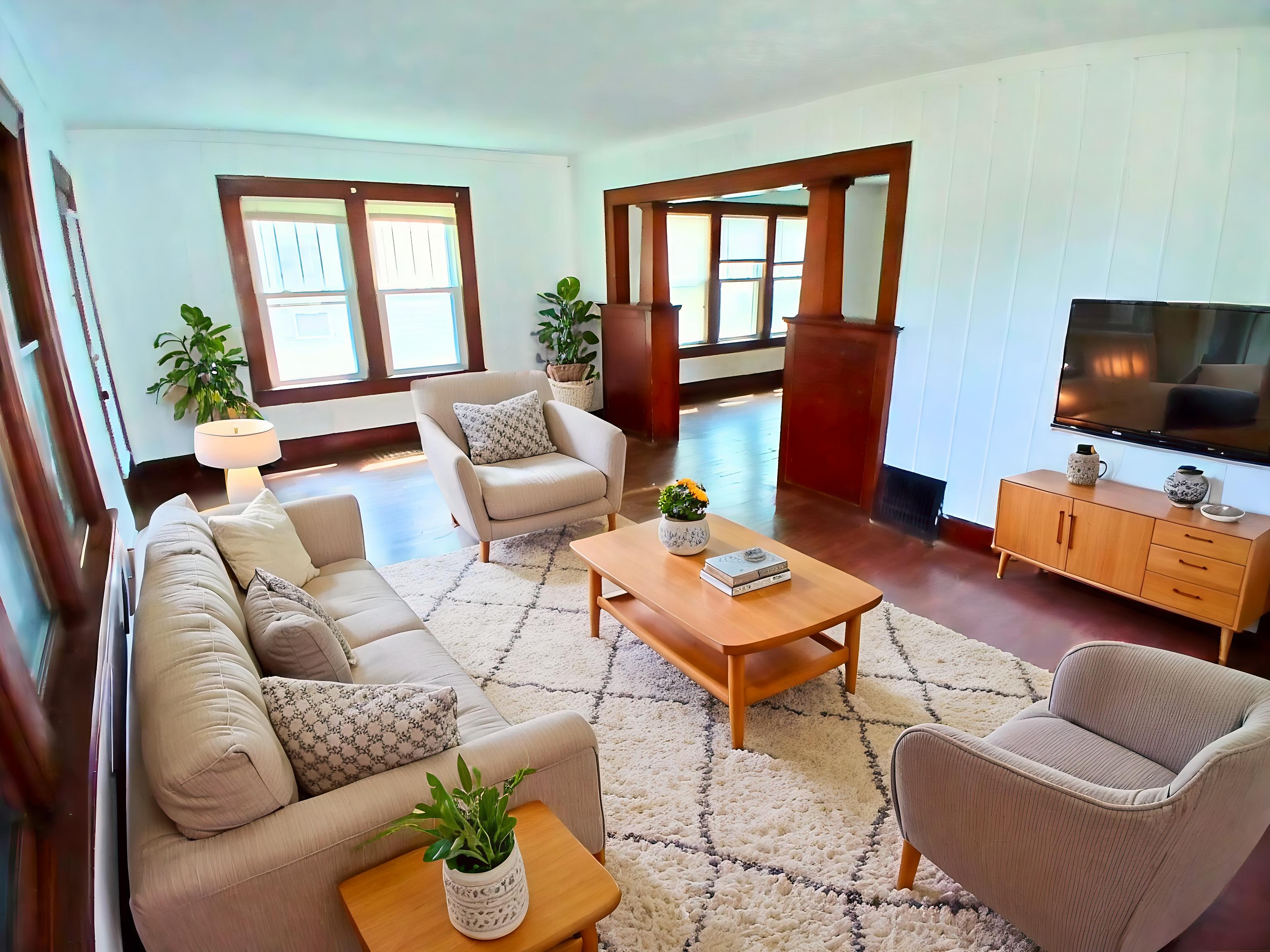 2715 S Walnut St – photo 1