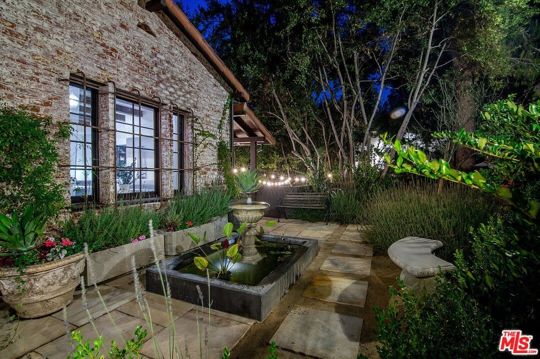 3475 N Knoll Dr – photo 4