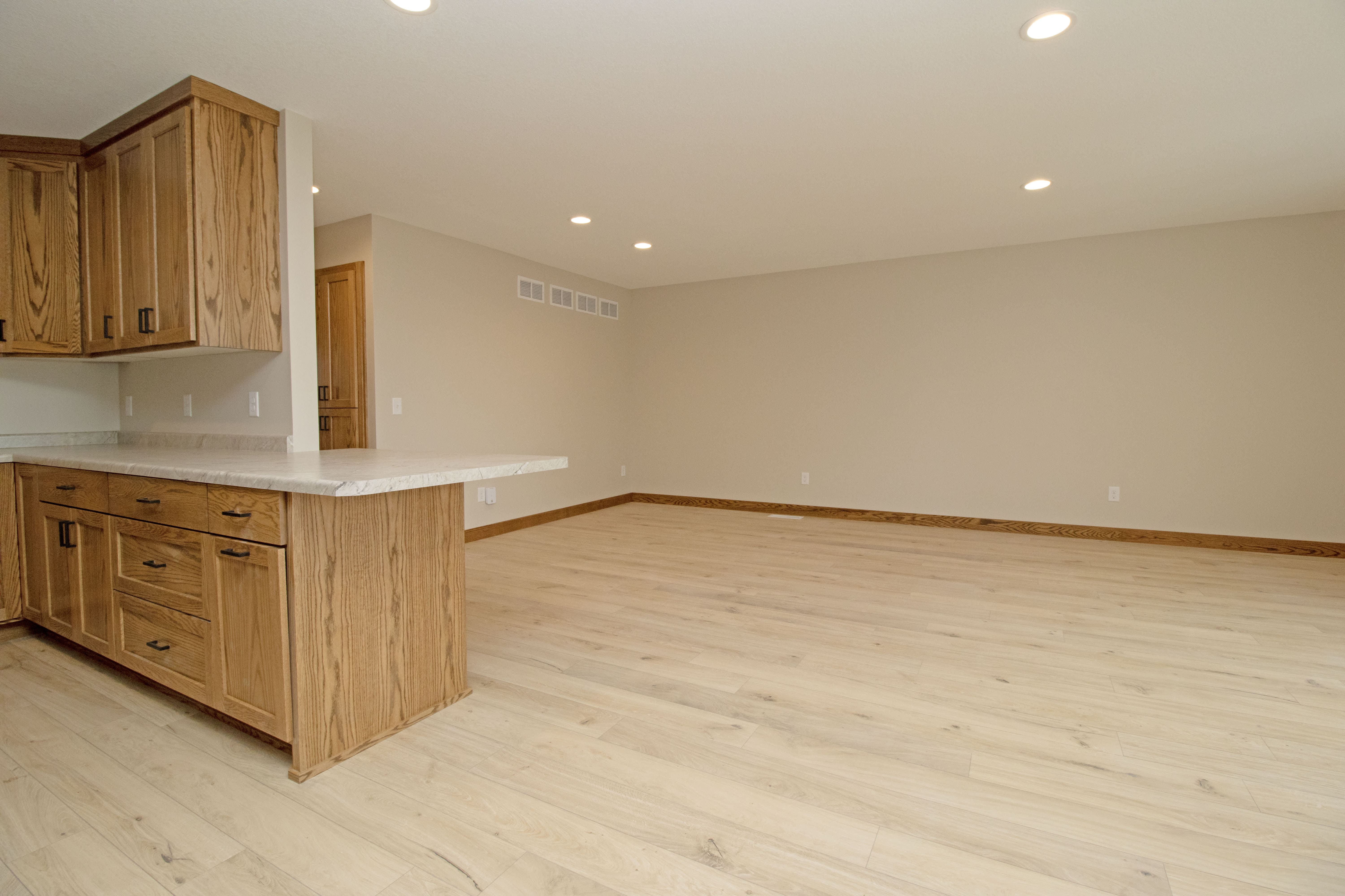 610 Martin Ave – photo 4