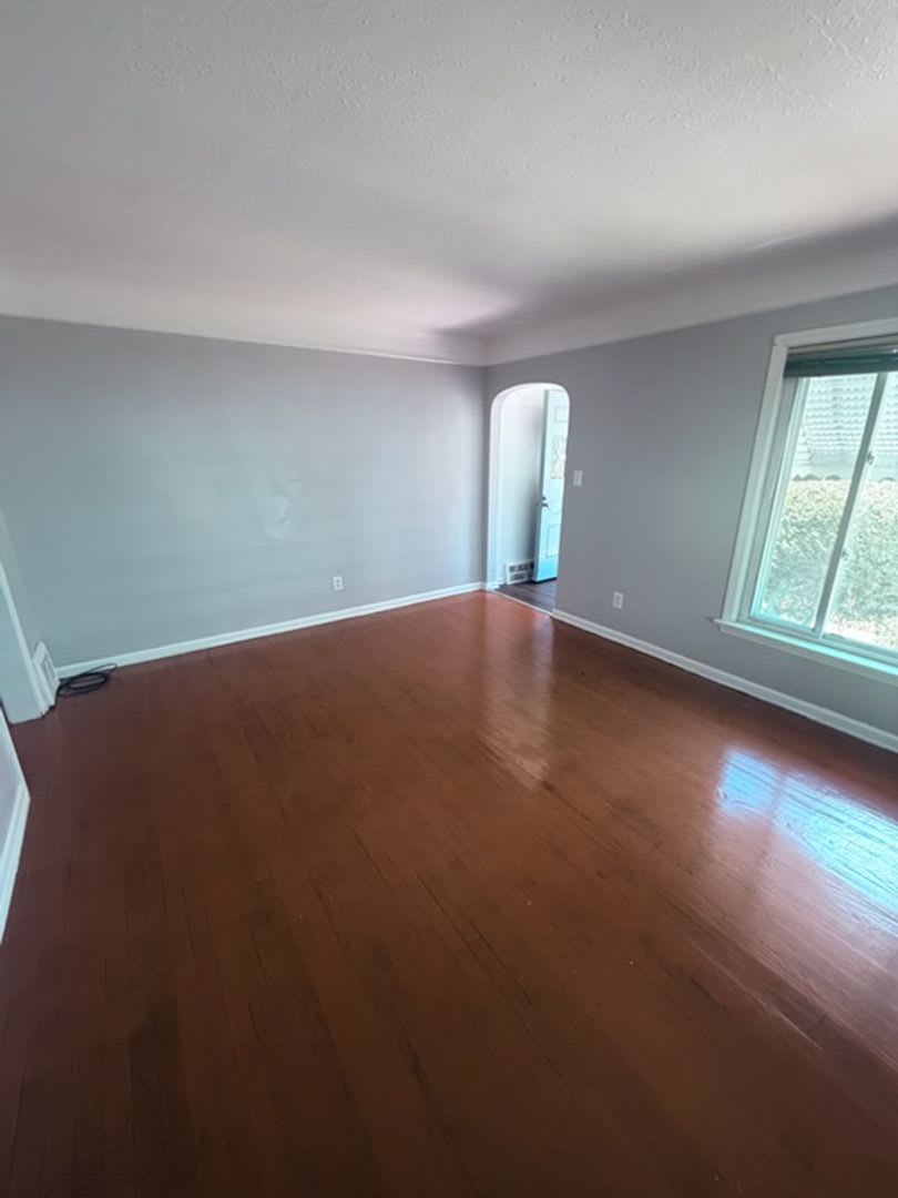 A Single Family Home With Garage In Garfield Heights – photo 4
