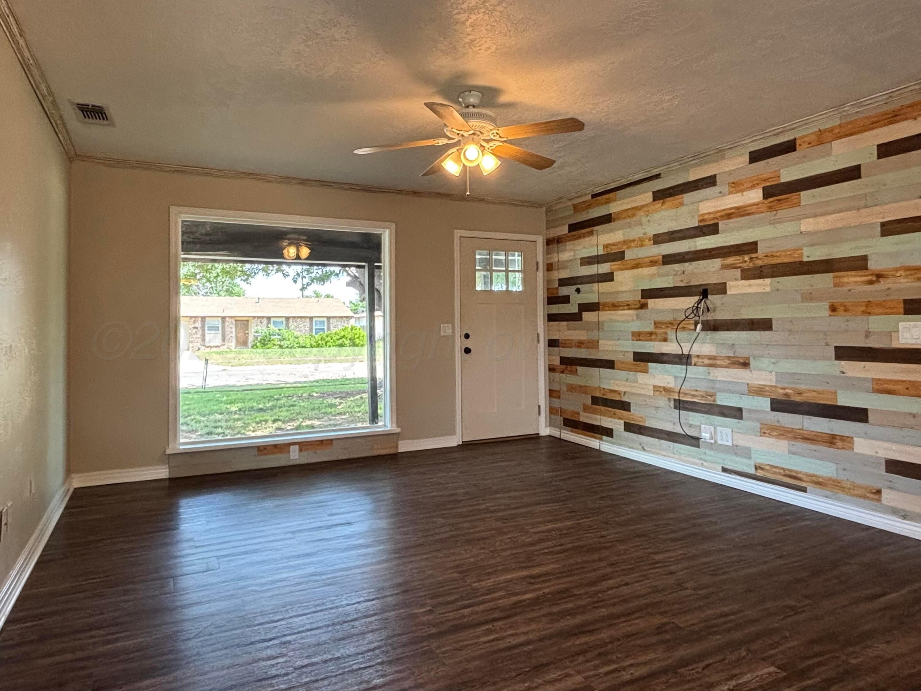 5102 BENTON Drive – photo 2