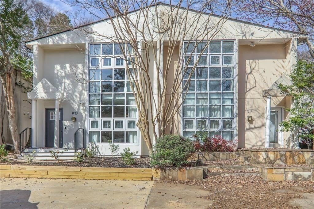 1210 Cleburne Avenue NE – photo 1