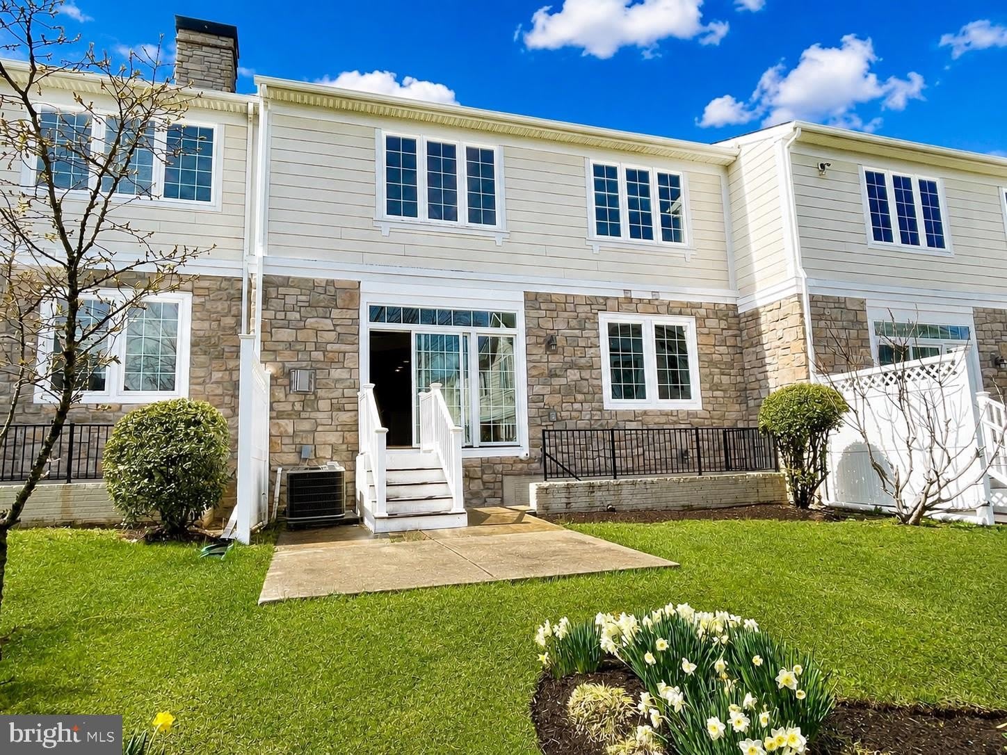 8819 ENDLESS OCEAN Way – photo 3