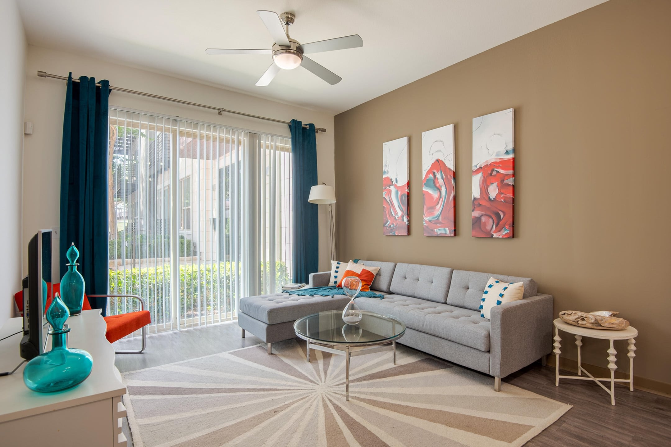 VV&M Apartments – photo 1