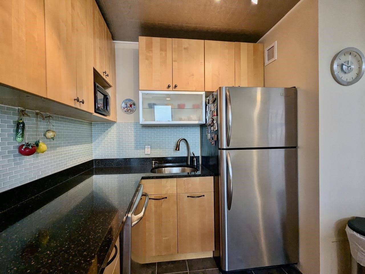 319 BARROW ST – photo 3