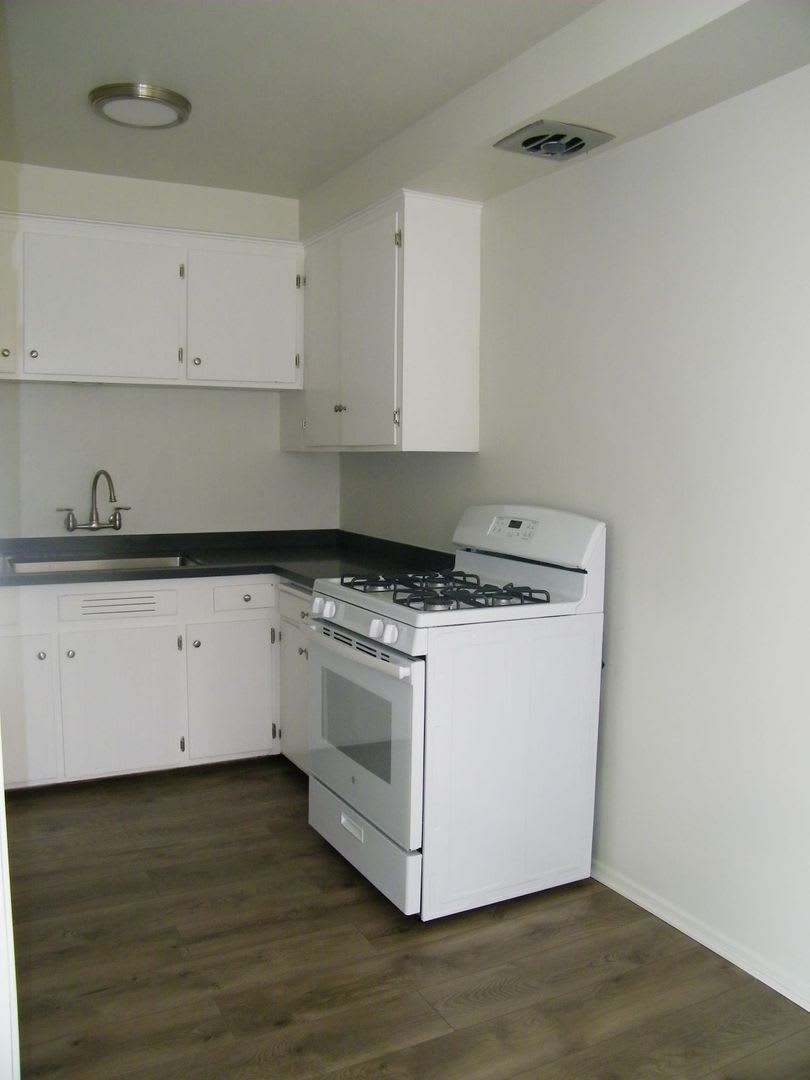 2Bed 2Bath Available Now – photo 4