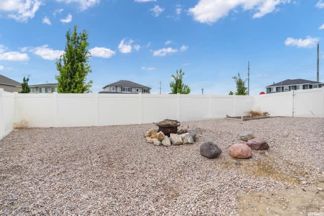895 W Freedom Point Way – photo 3