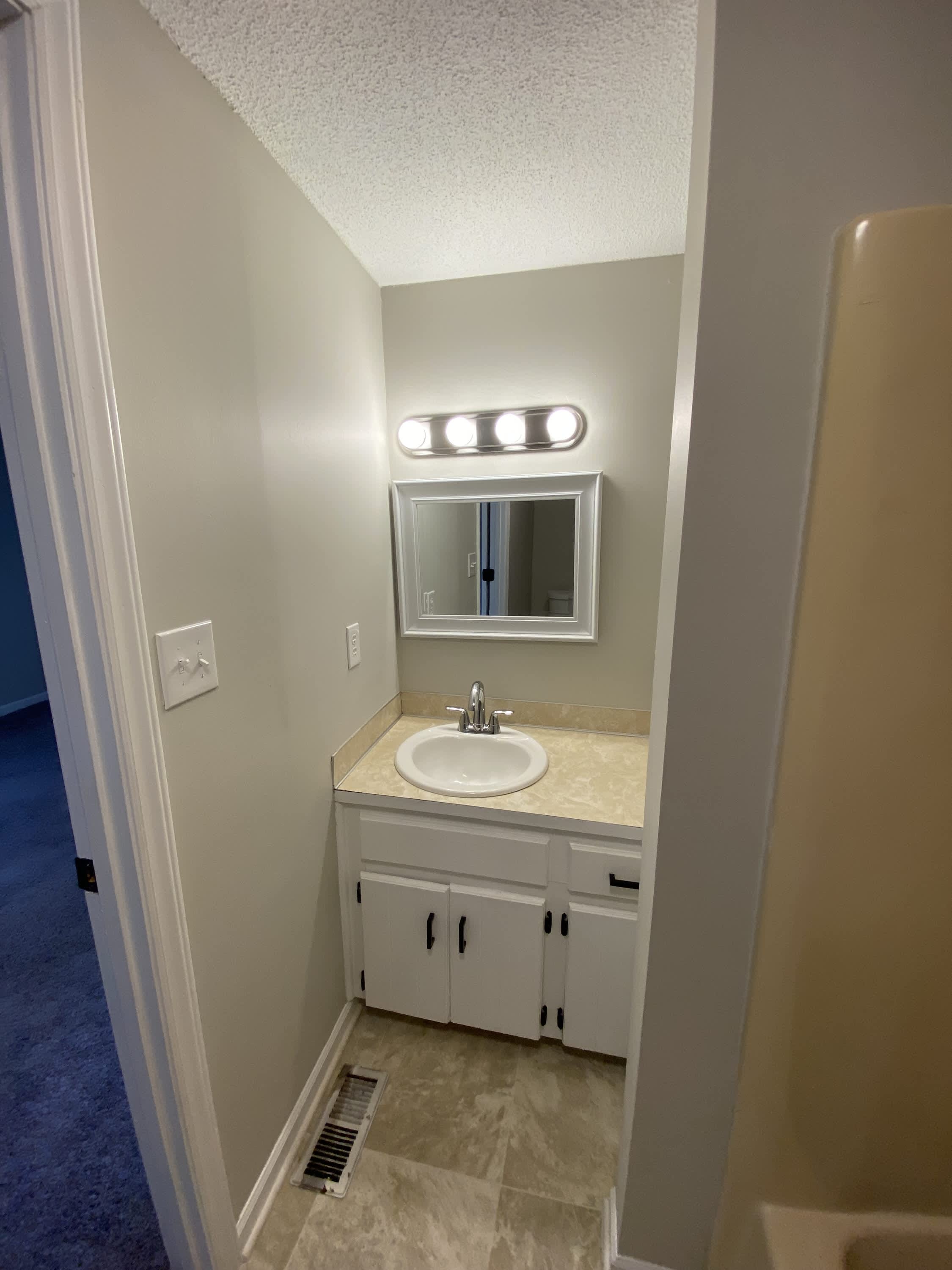 812 West 2Nd Avenueunit B – photo 4