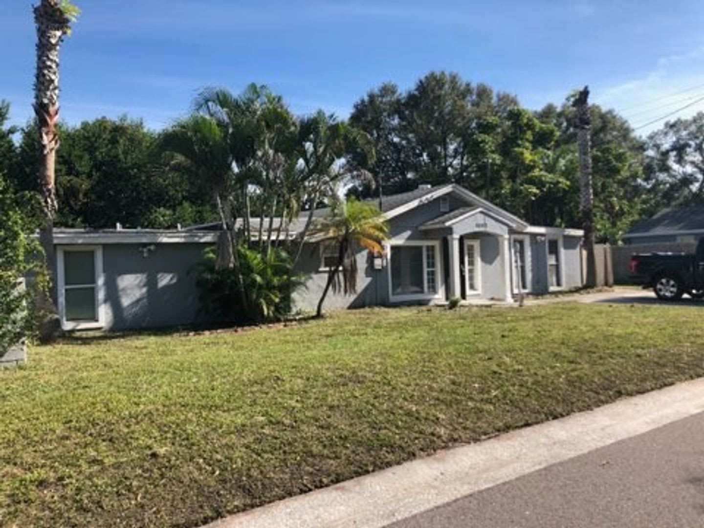Beautiful, 3/2 Pool Home Available Now! – photo 1
