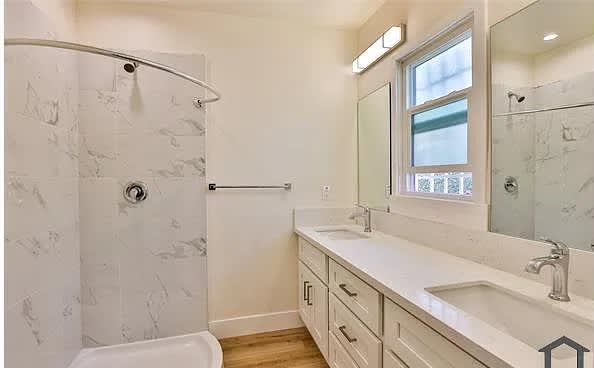 619 W 30th St # 6 – photo 3