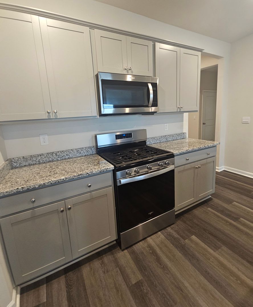 4BR Pond-View Home 2,296 Sq. Ft. 2-Car Garage $1,995/Month – photo 5