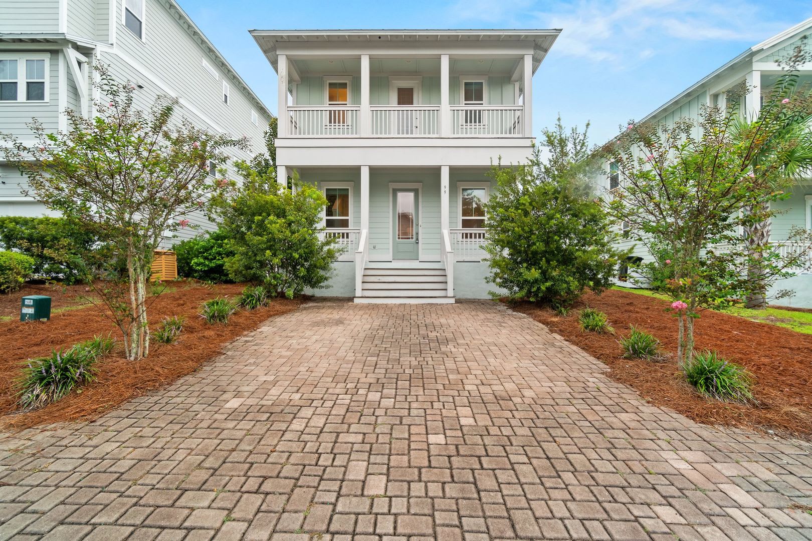 99 Grande Pointe Circle – photo 1