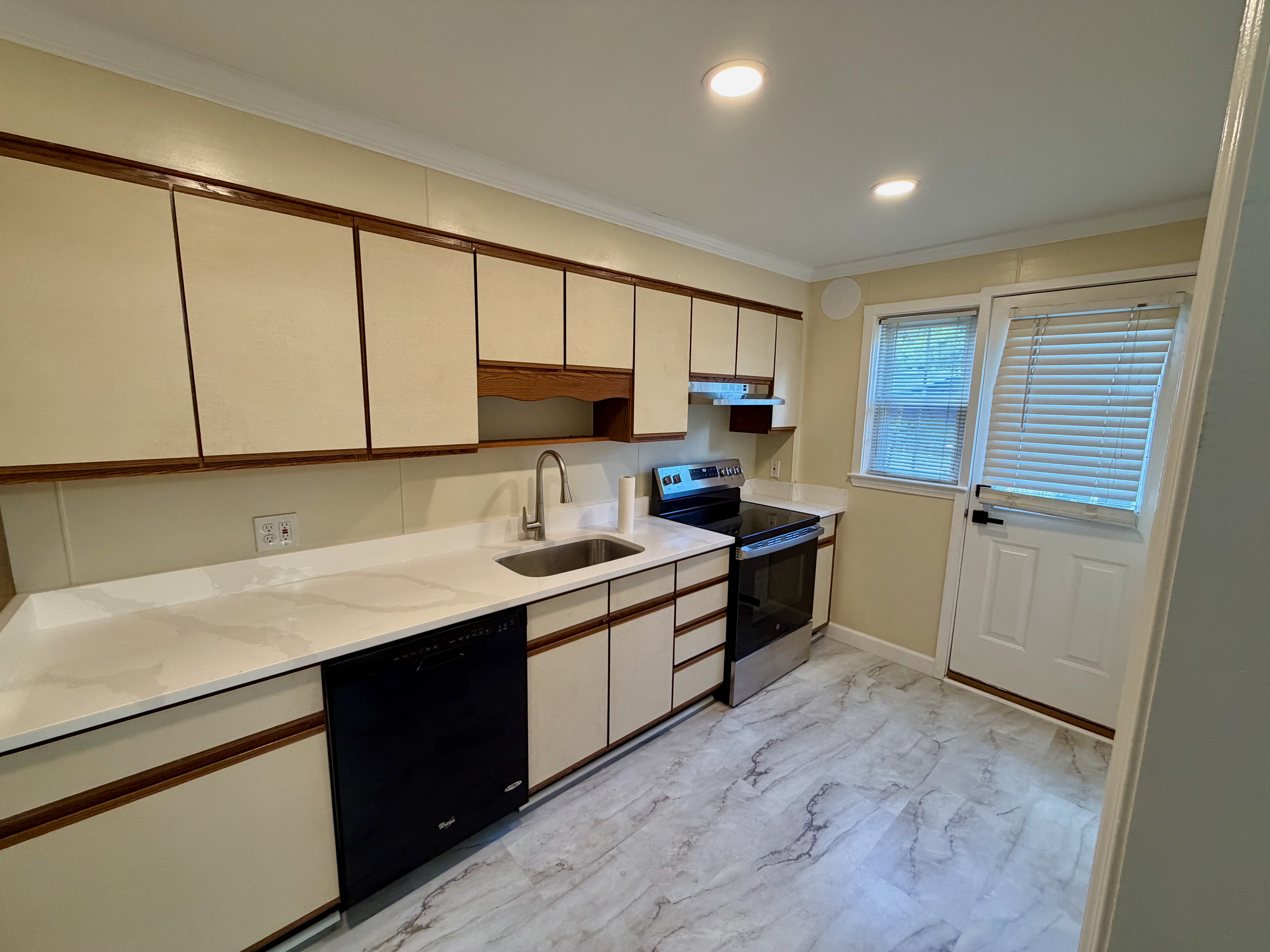 1644 Thetford Road – photo 5