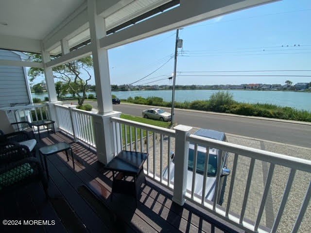 305 Newark Avenue – photo 1