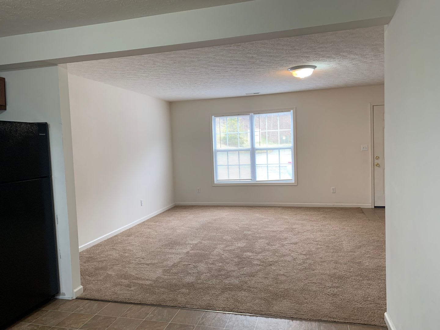 3 Bedroom 2.5 Bath Townhouse – photo 2