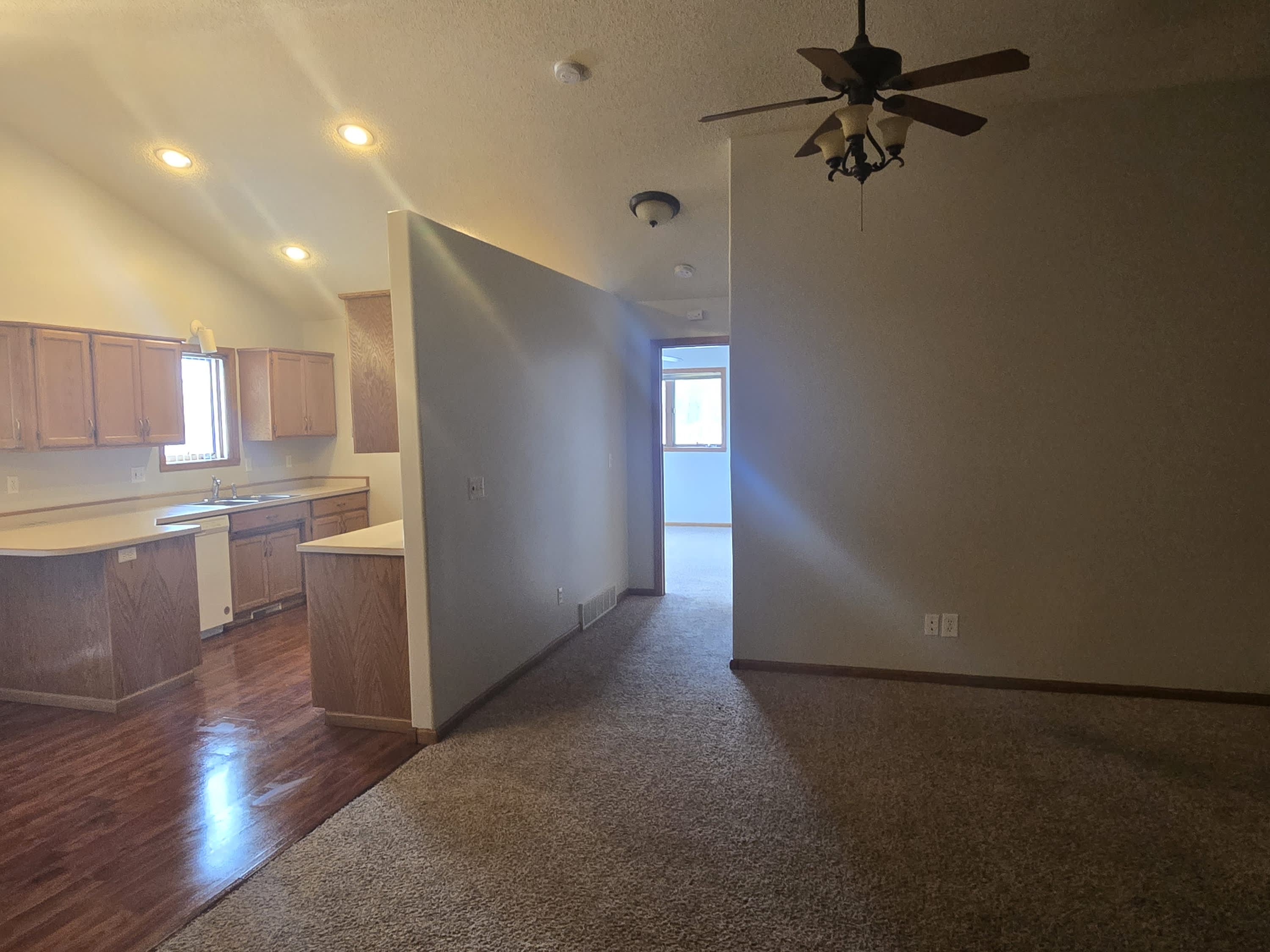 2729 34th Avenue South – photo 3