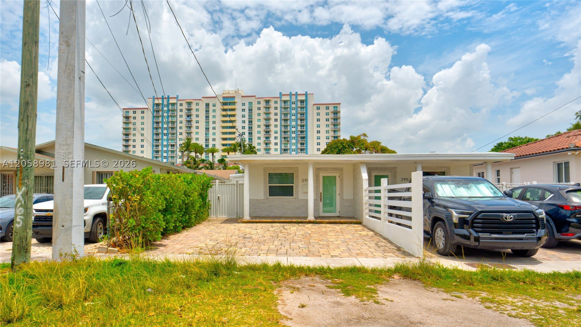 2953 SW 23rd St – photo 2
