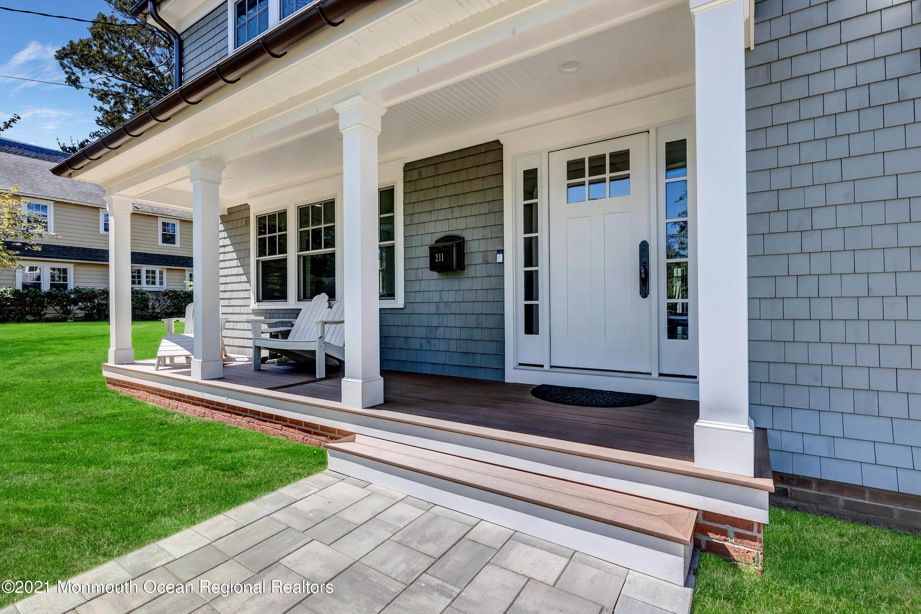211 Monroe Avenue – photo 4