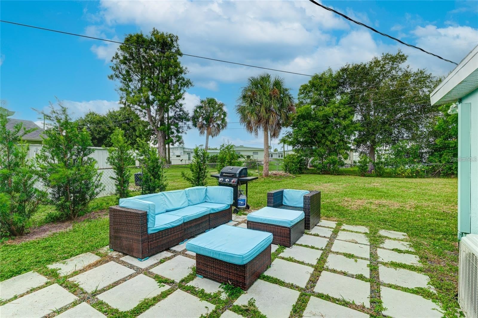 1023 ROBERTA Street – photo 3