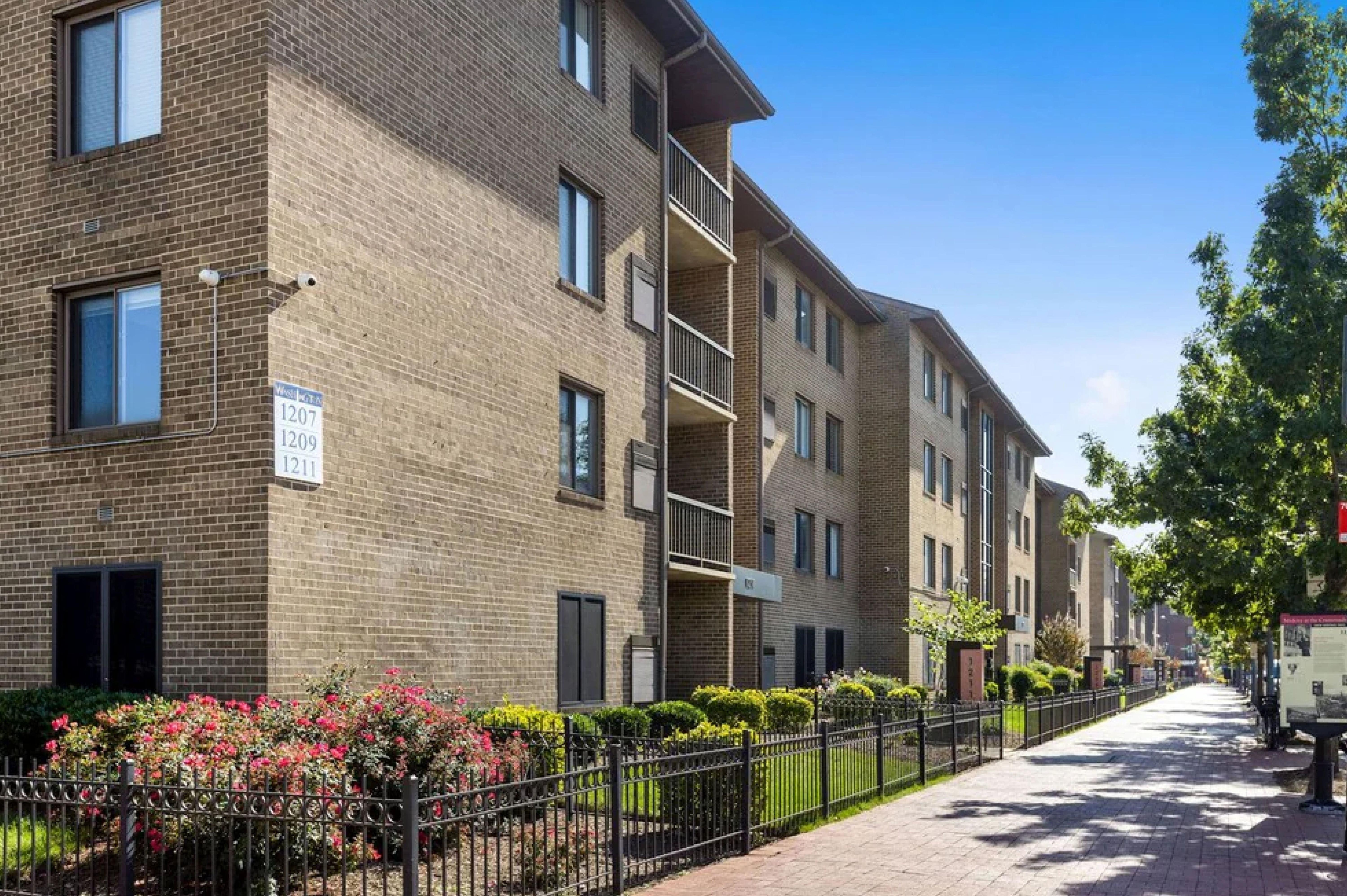Washington Apartments – photo 1