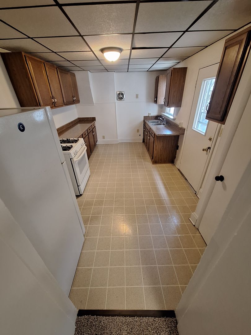 Two Bedroom House, Downtown Area – photo 1