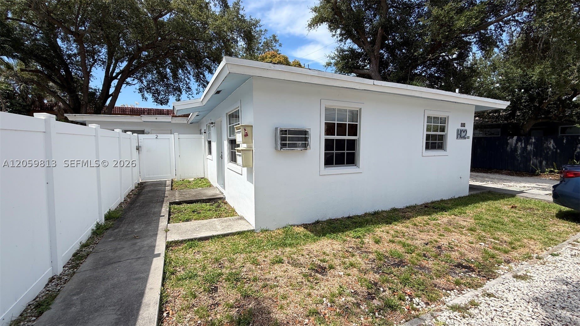 800 SE 15th St – photo 2