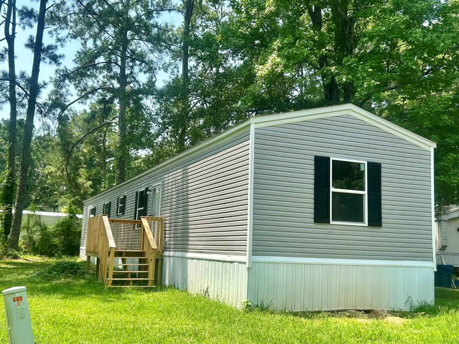 60 White Oak Village – photo 1