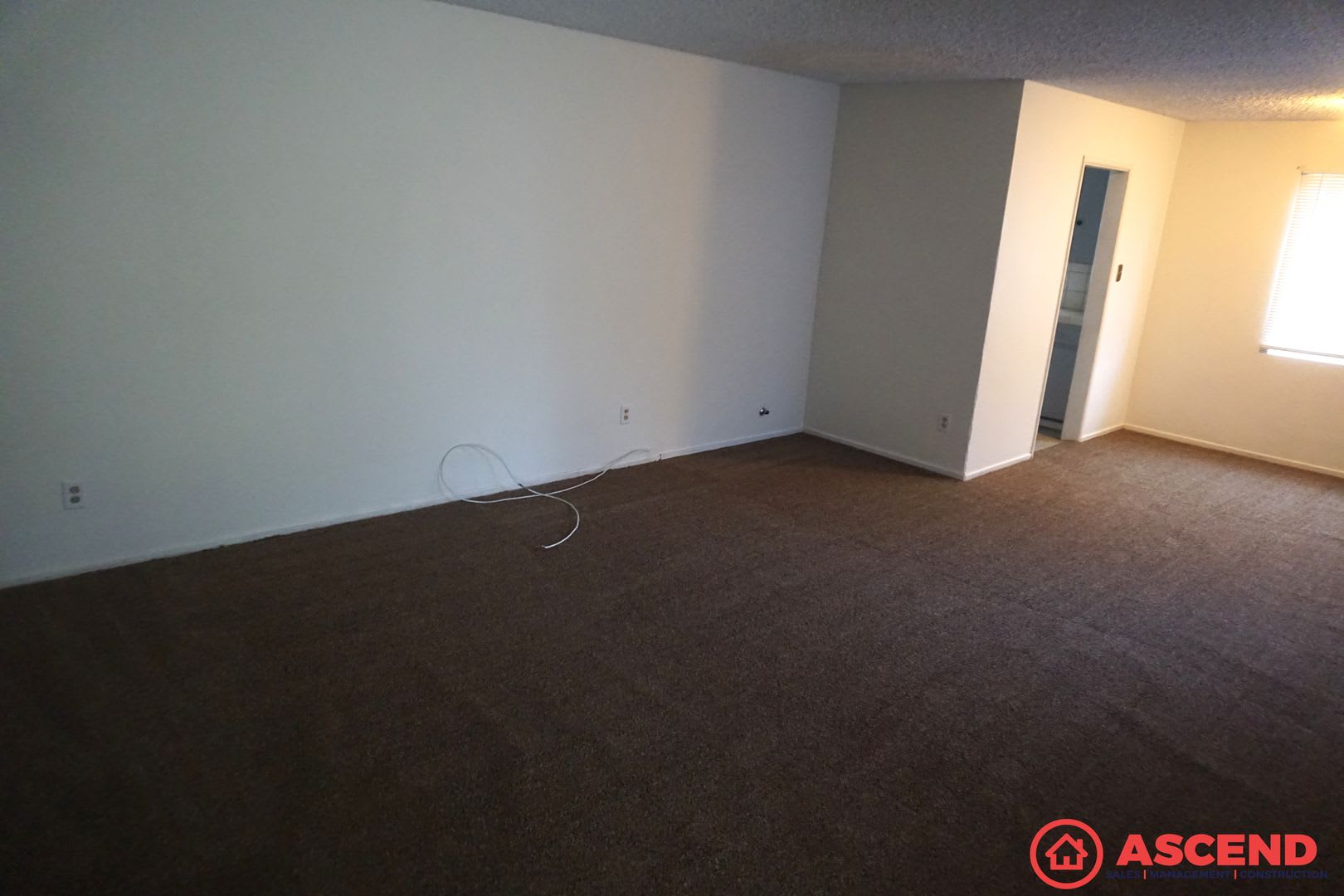 Spacious 3BD/2BA Home in Bakersfield's 93306 — Garage, Driveway, Backyard! – photo 2