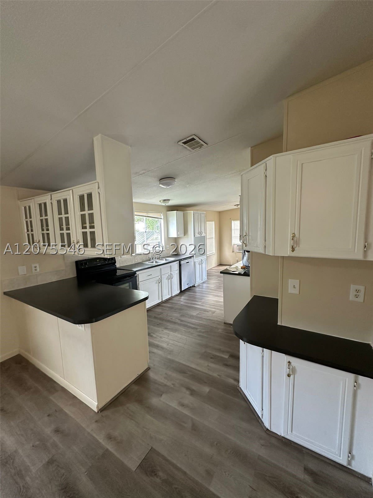 10128 Marlin Dr – photo 4
