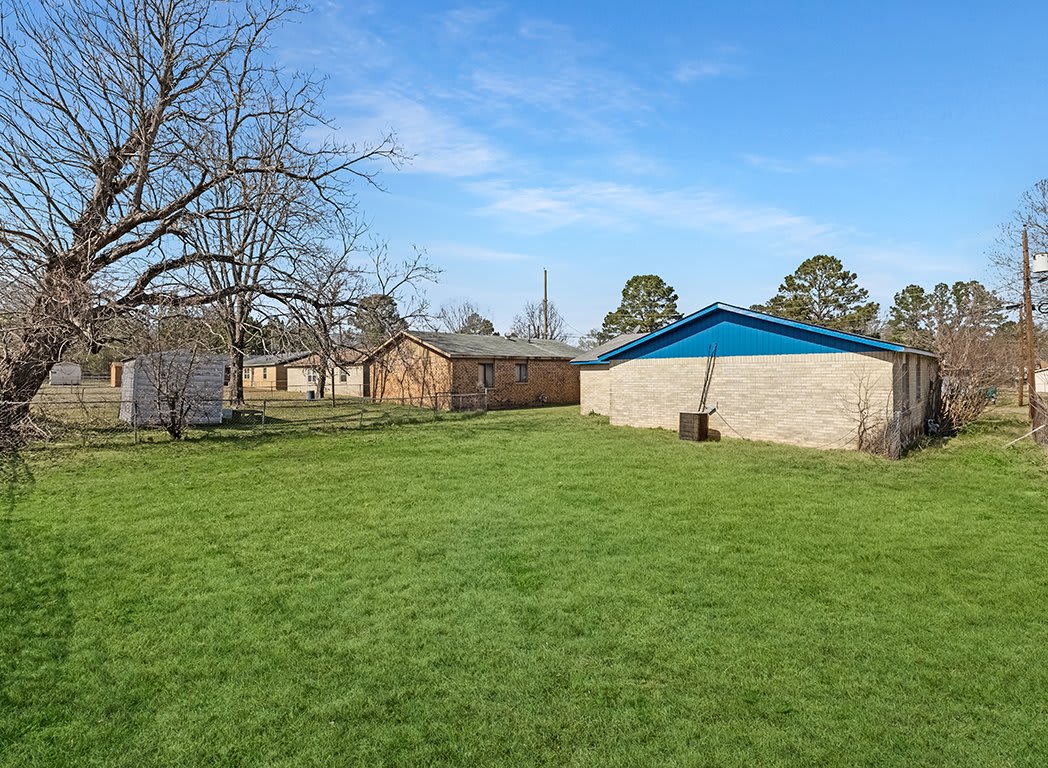 2405 Mamie Dr – photo 2
