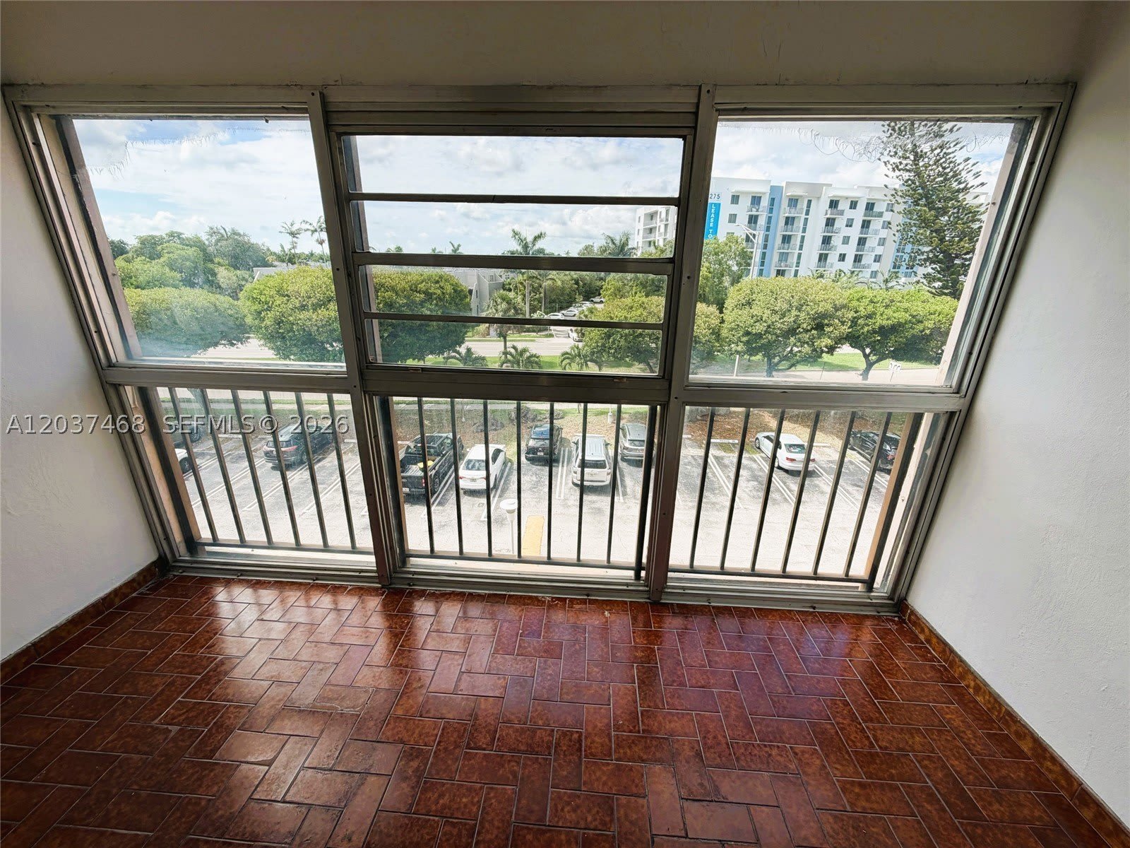 8775 Park Blvd – photo 4