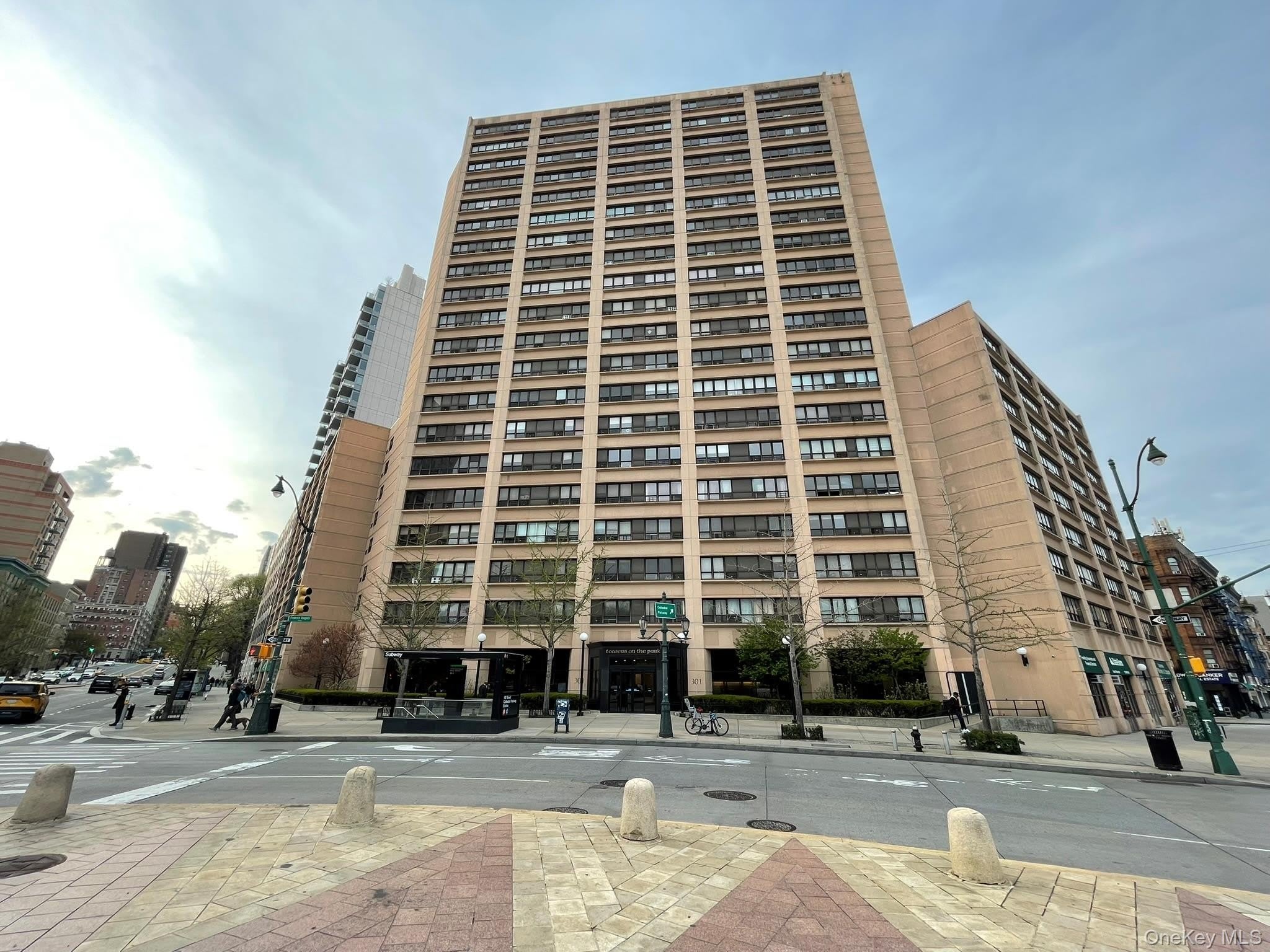 301 W 110Th Street – photo 2