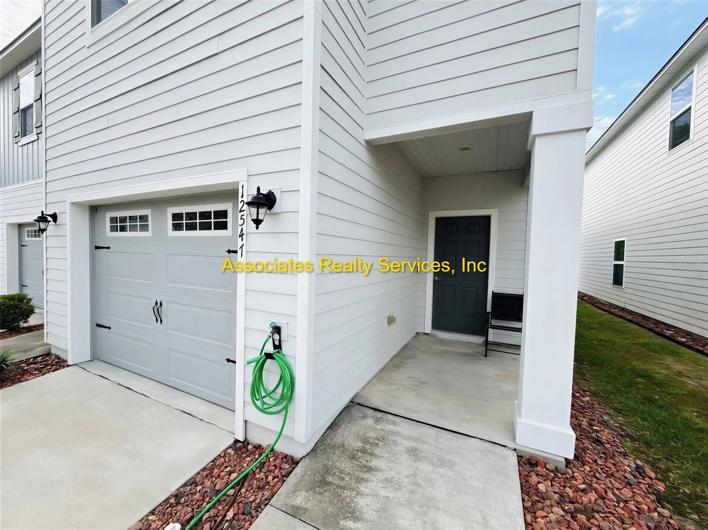 MOVE-IN READY NOW!– 3BR/2BA home in Tara West! – photo 1