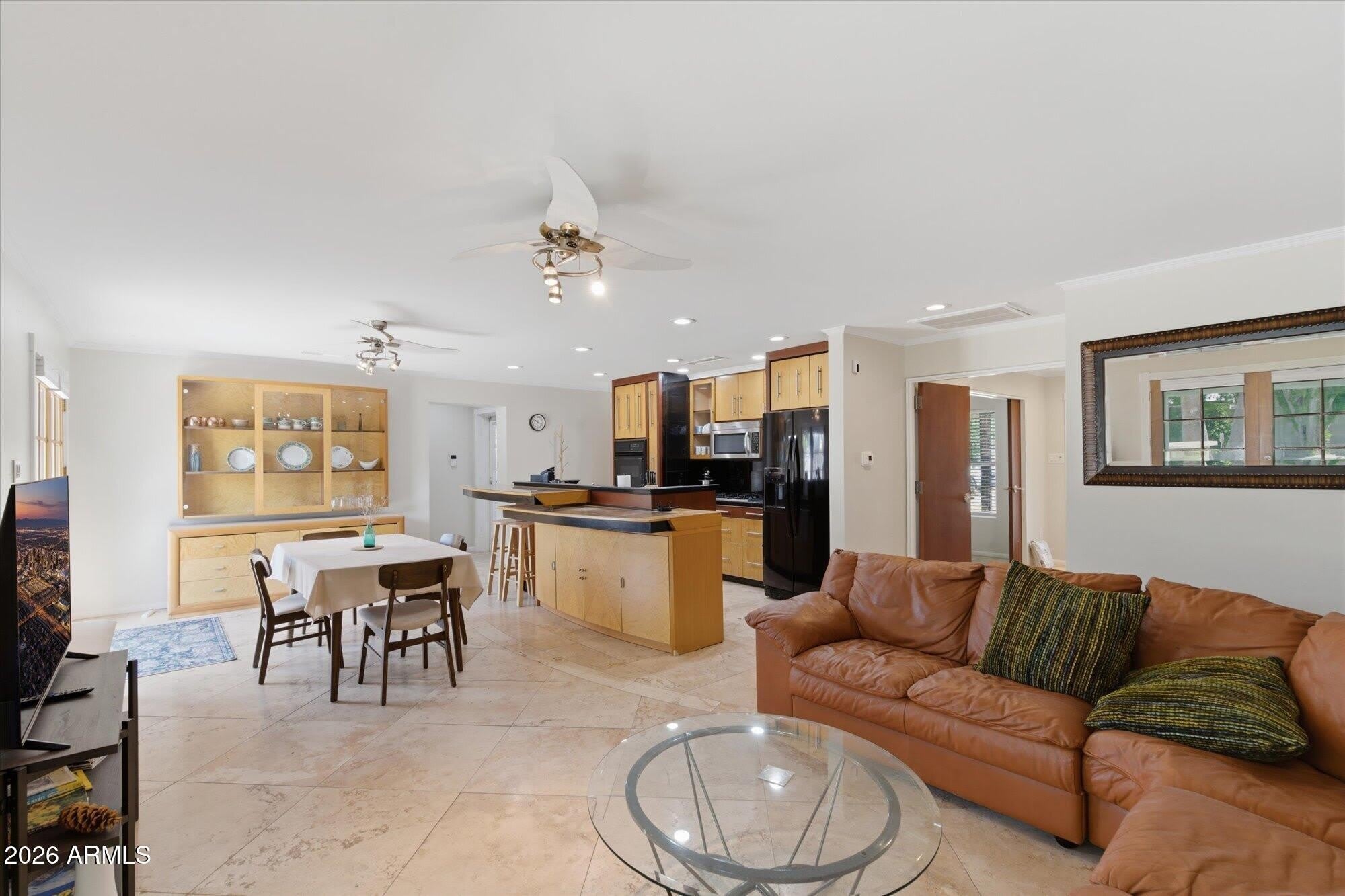 4613 E VERNON Avenue – photo 5