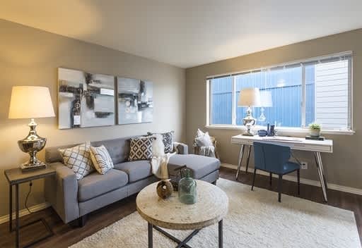 Harbor Square Apartments – photo 1
