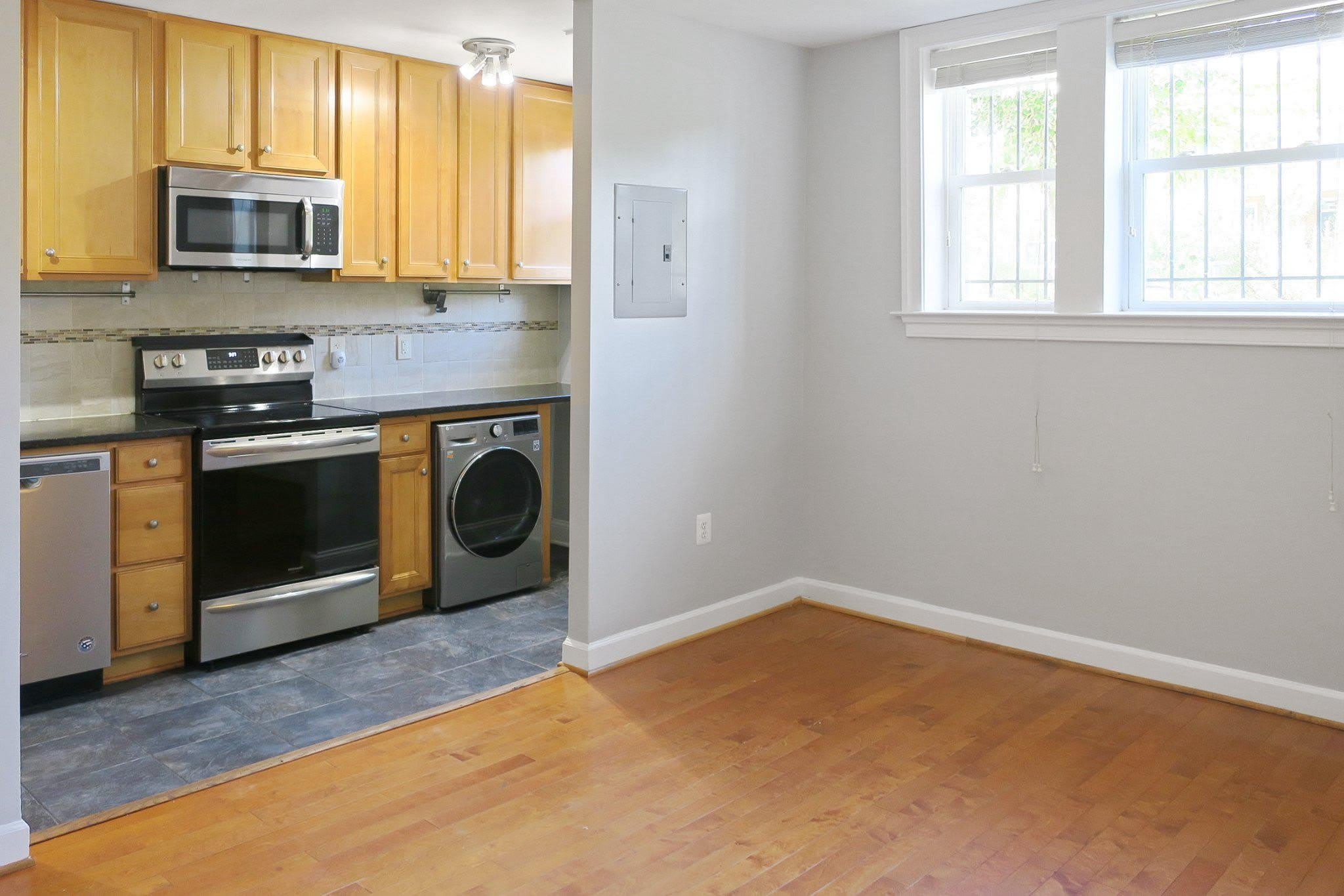 1815 A Street SE – photo 5