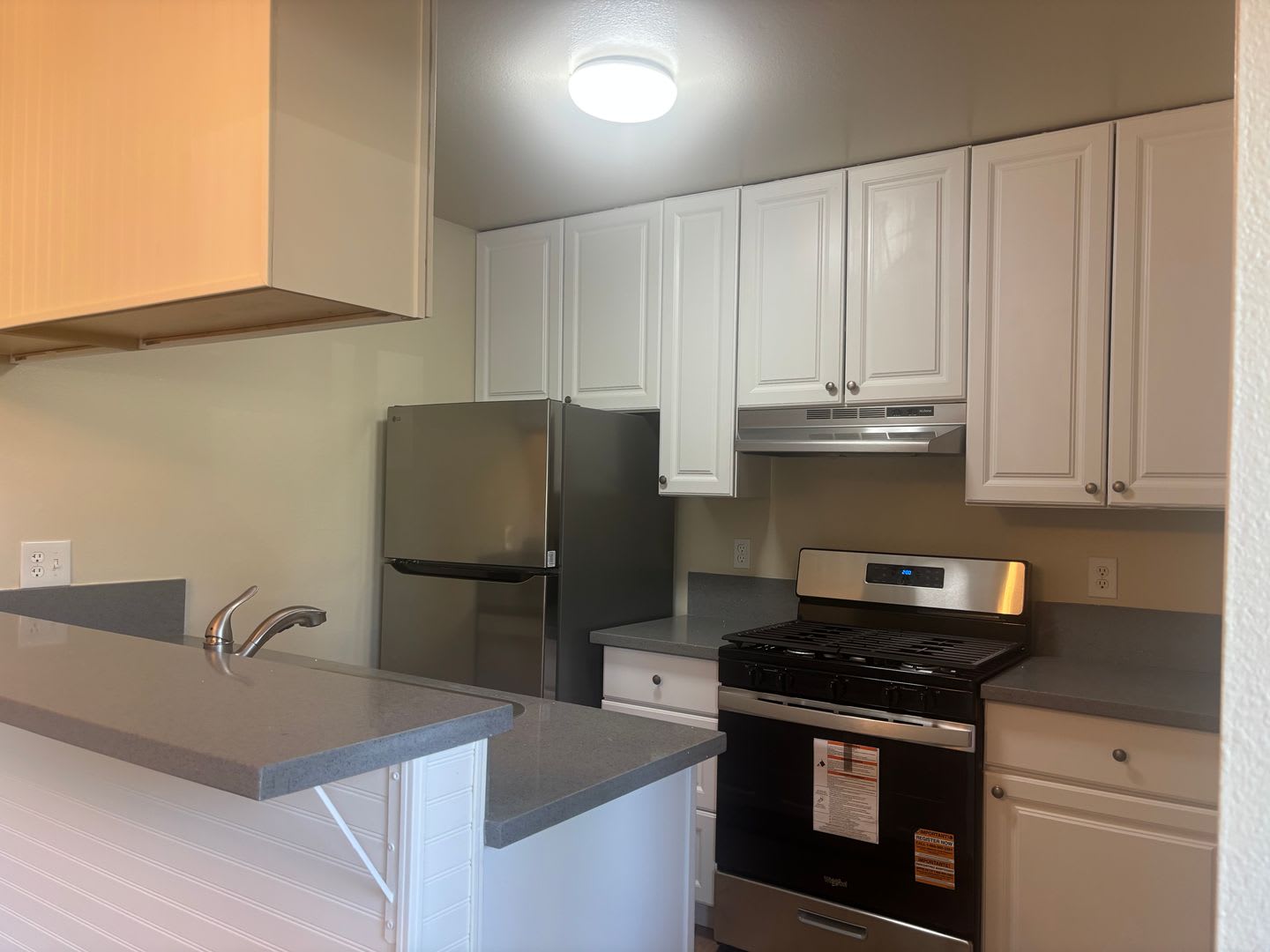 Completely Renovated Single Story 1 Unit – photo 3