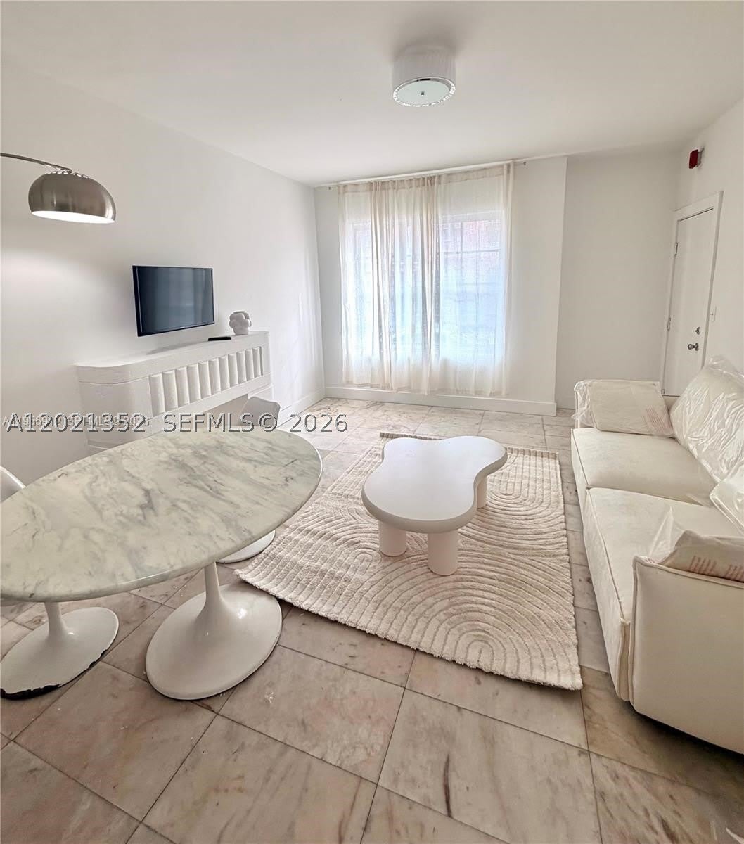 801 8th St – photo 1